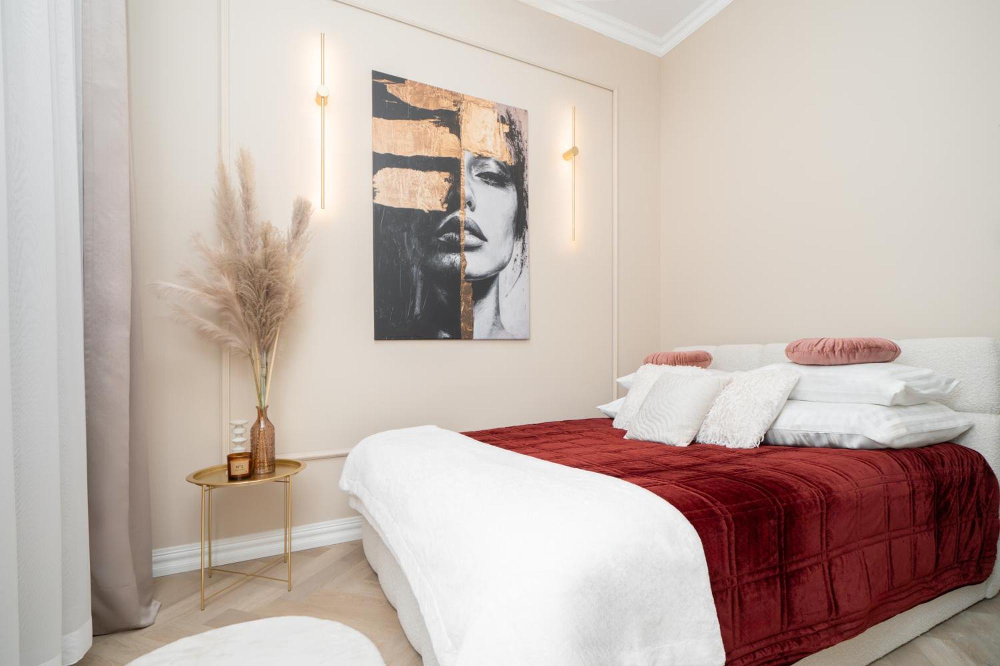 Gold Nmp 35 Apartment *